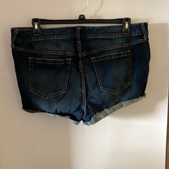 Torrid Shorts - Picture 3 of 3
